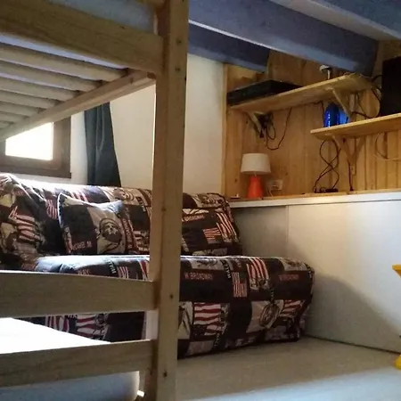 T2 Mezzanine Dans La Pinède, 5 Pers, Piscine - Fr-1-607-77 * Agde