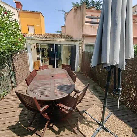 T2 Mezzanine Dans La Pinède, 5 Pers, Piscine - Fr-1-607-77 * Agde